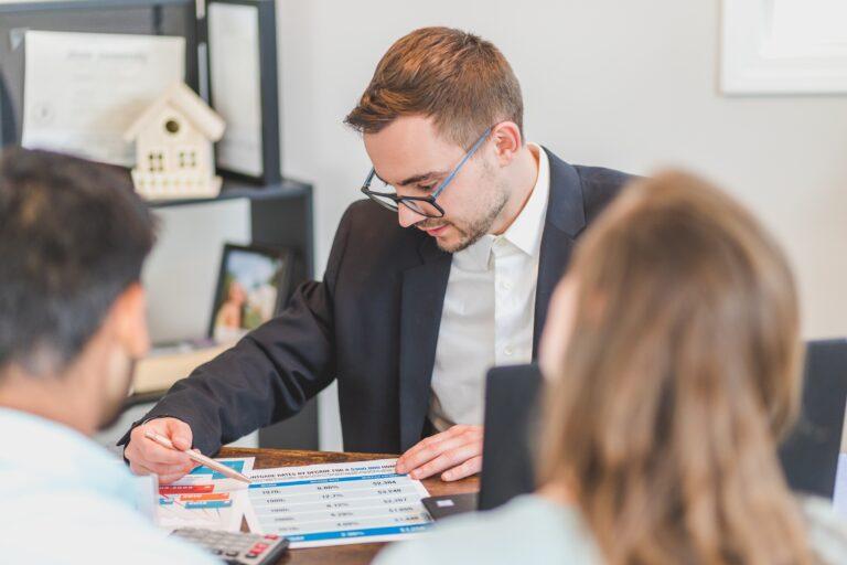 alt="The Best Guide to Syndications: Defining 506(b) and 506(c)"